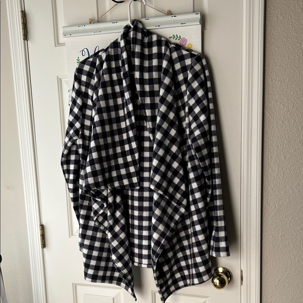 Croft & Barrow Black and White Plaid Cardigan